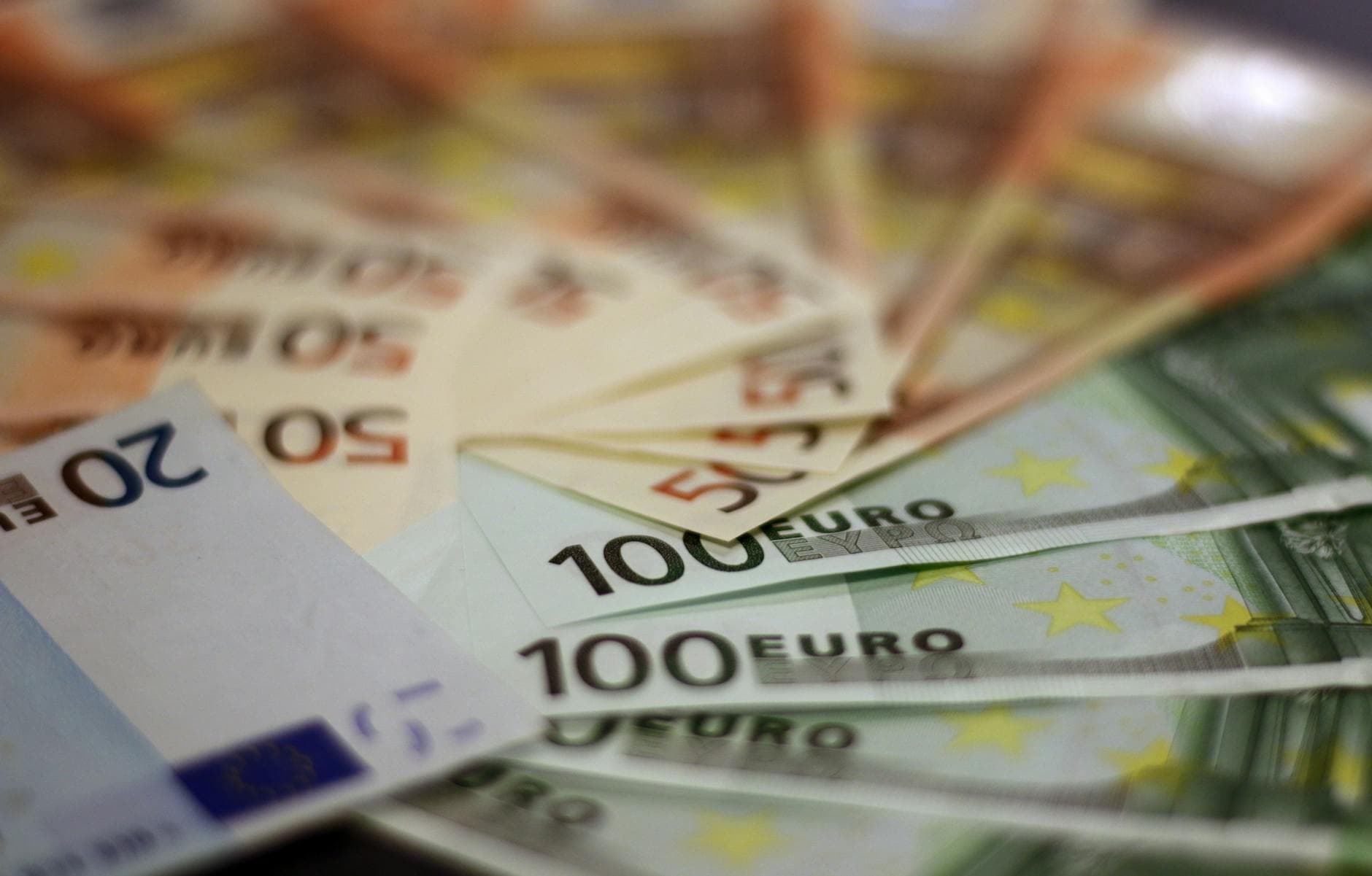 Counter-Strike 2 : guide rapide pour l’économie en partie classée